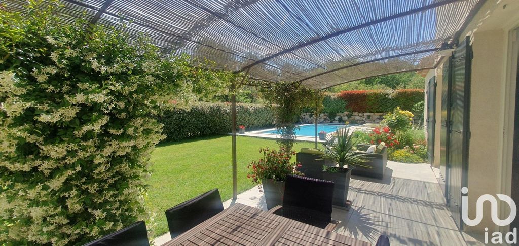 Achat maison à vendre 4 chambres 150 m² - Peyrolles-en-Provence