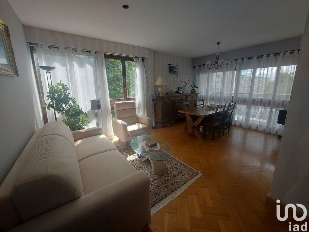 Achat appartement à vendre 2 pièces 48 m² - Fontenay-le-Fleury