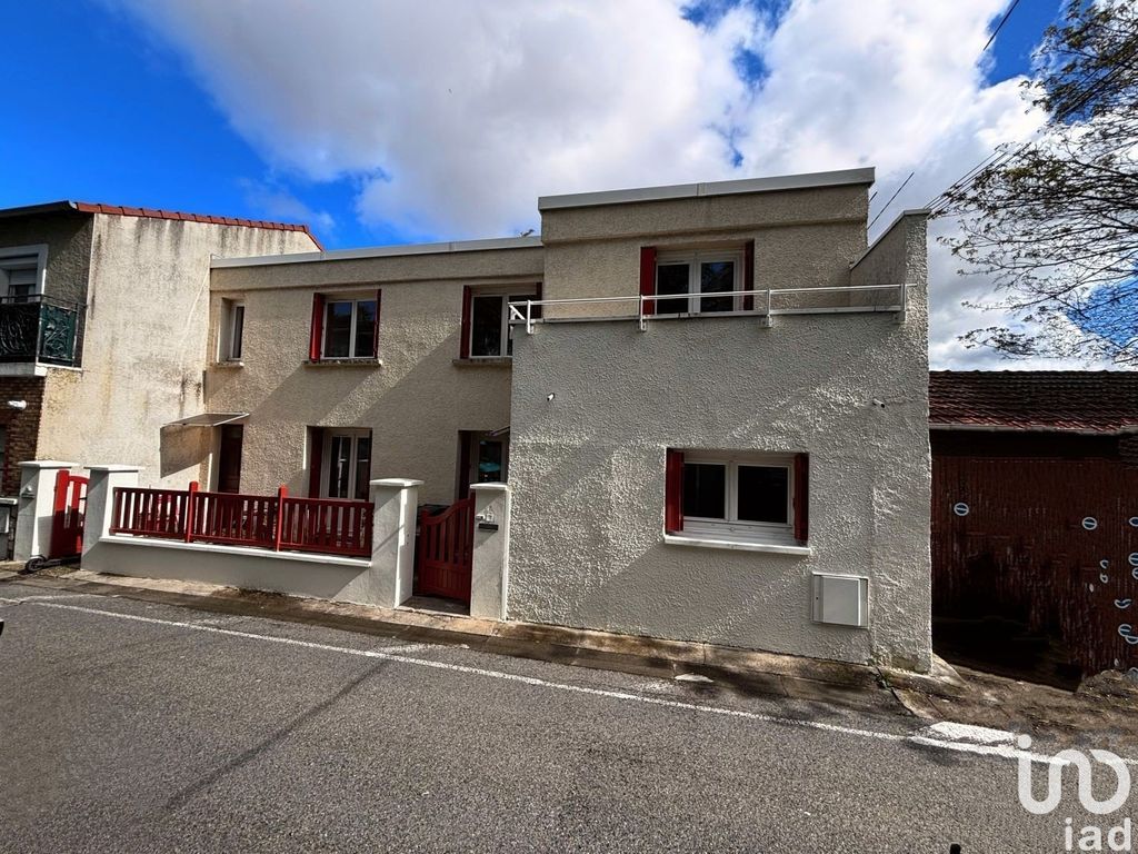 Achat maison à vendre 4 chambres 148 m² - Saint-Étienne