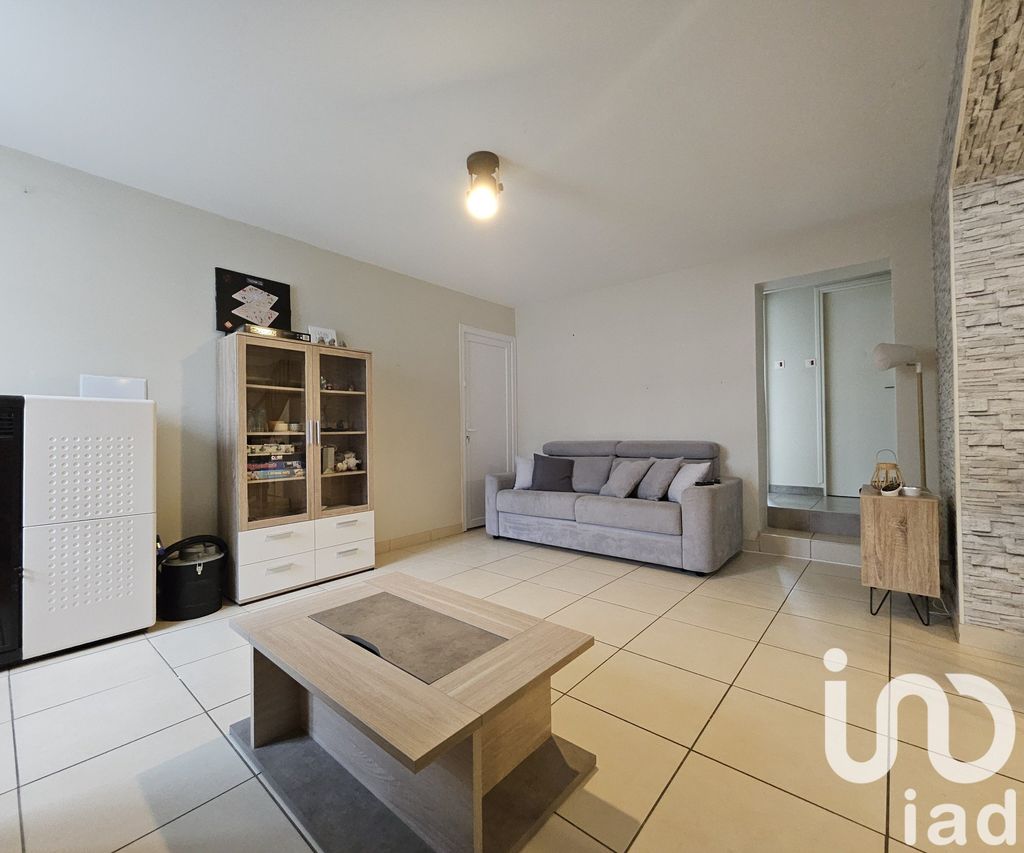 Achat maison à vendre 2 chambres 74 m² - Vignoux-sous-les-Aix