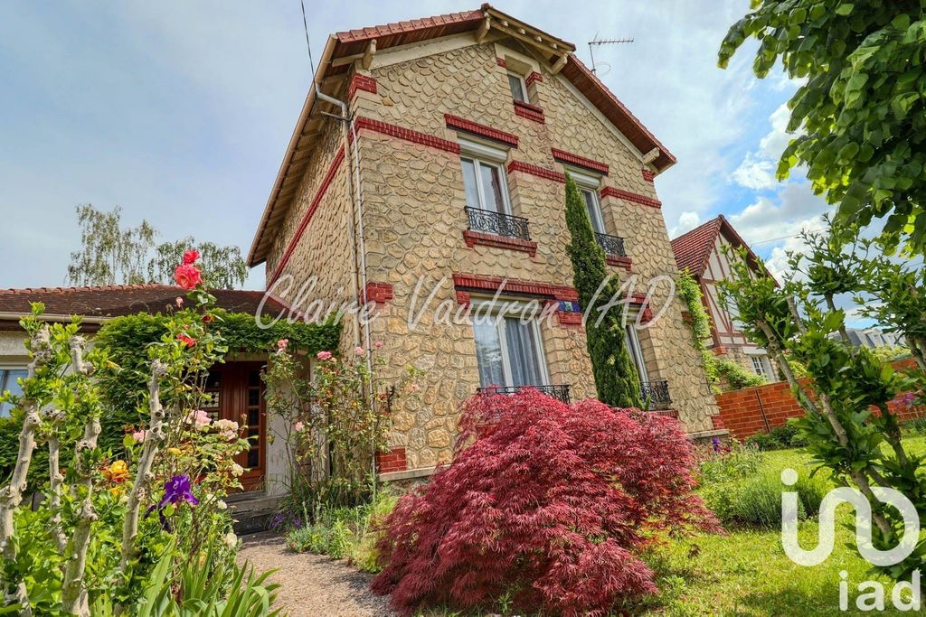 Achat maison à vendre 6 chambres 175 m² - Beauchamp