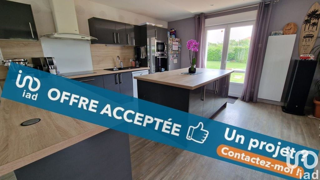 Achat maison à vendre 4 chambres 125 m² - Le Val-David