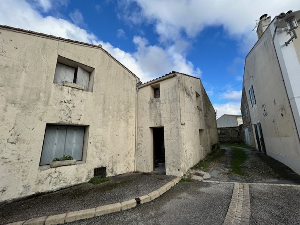 Achat maison à vendre 4 chambres 157 m² - Tonnay-Boutonne