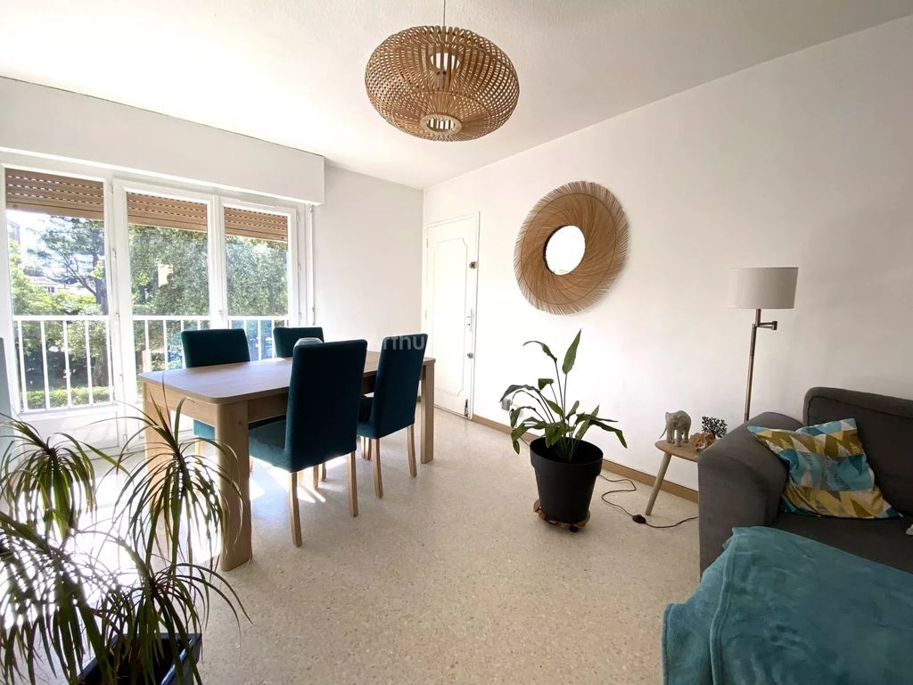 Achat appartement à vendre 3 pièces 63 m² - Fréjus