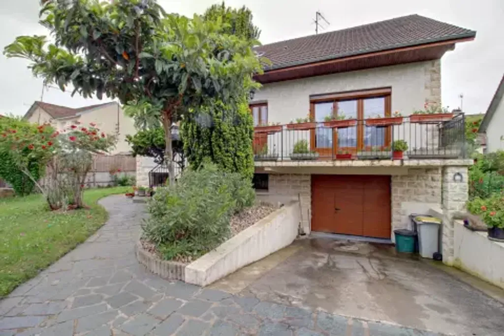 Achat maison à vendre 4 chambres 125 m² - Les Mureaux