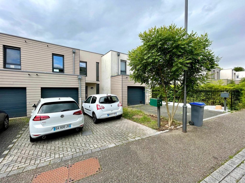 Achat maison à vendre 4 chambres 99 m² - Hoenheim