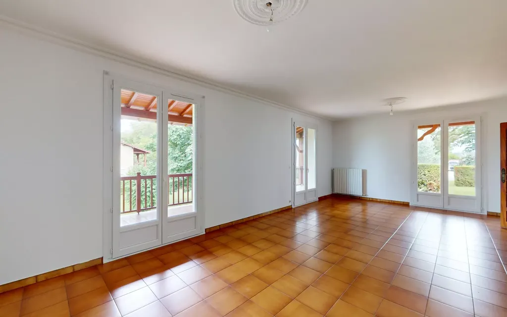 Achat maison à vendre 3 chambres 132 m² - Verfeil