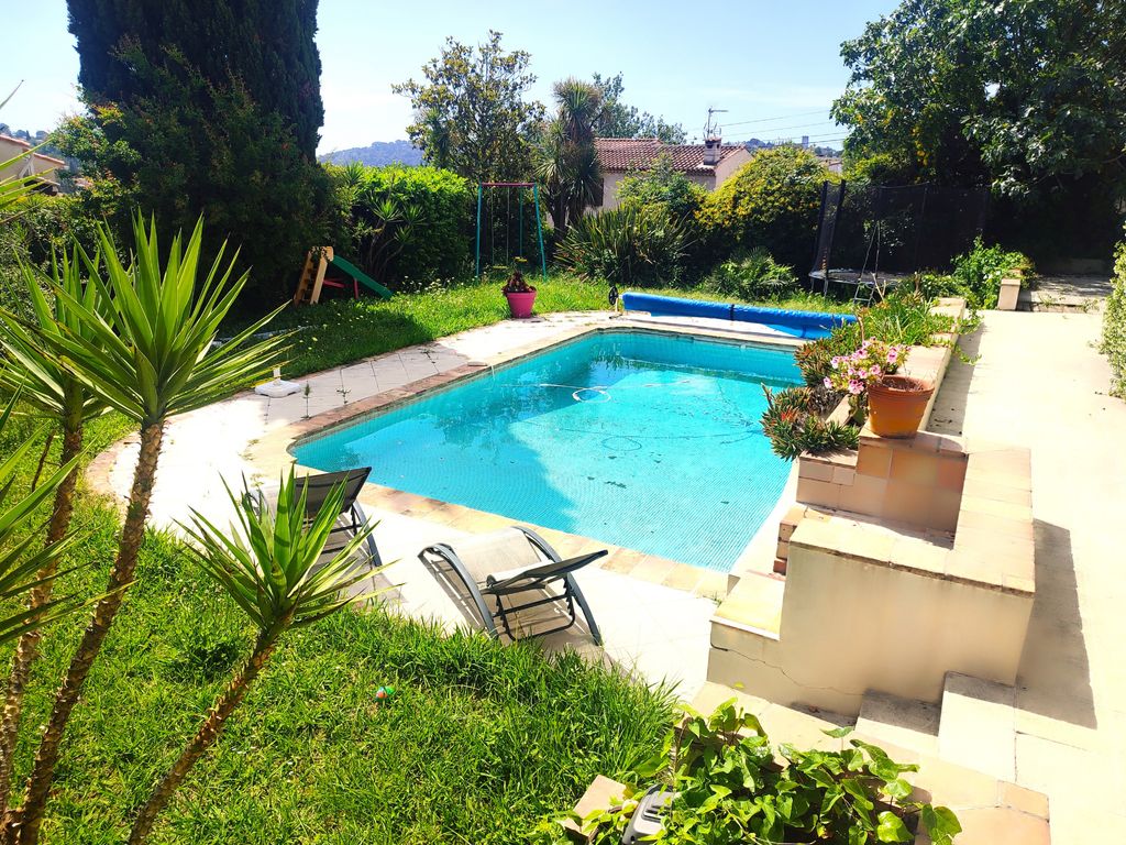 Achat maison à vendre 4 chambres 150 m² - Cagnes-sur-Mer