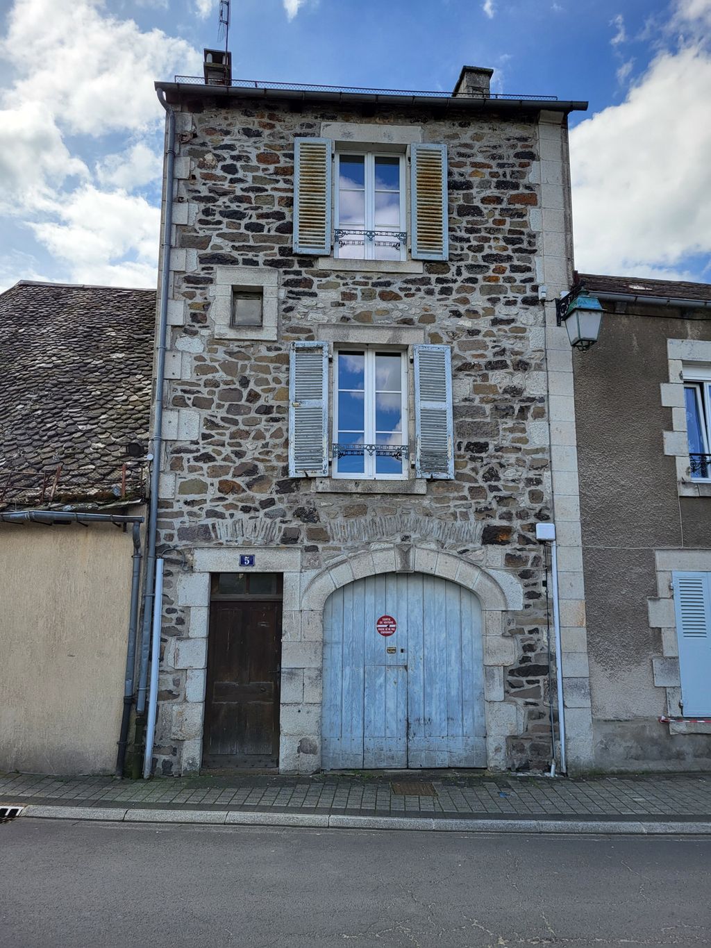 Achat maison à vendre 2 chambres 62 m² - Riom-ès-Montagnes