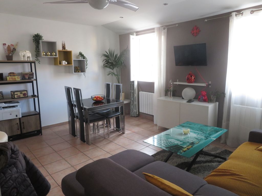 Achat appartement à vendre 2 pièces 54 m² - Marseille 2ème arrondissement