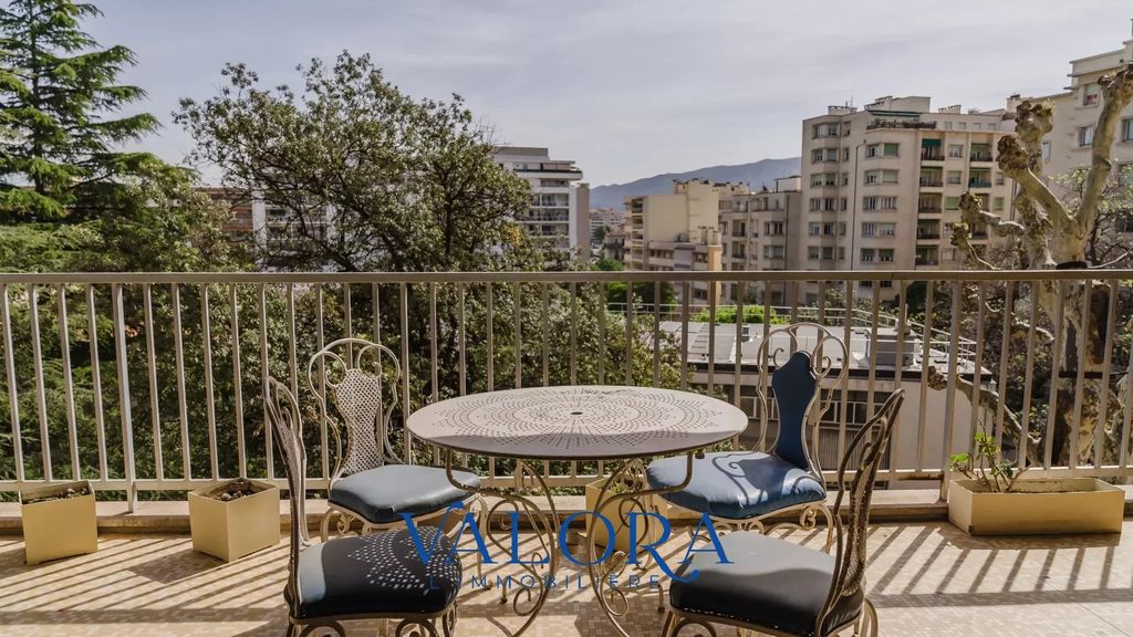 Achat appartement 4 pièce(s) Marseille 8ème arrondissement