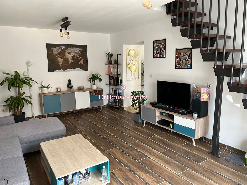 Achat maison à vendre 1 chambre 90 m² - Saint-Mars-de-Locquenay