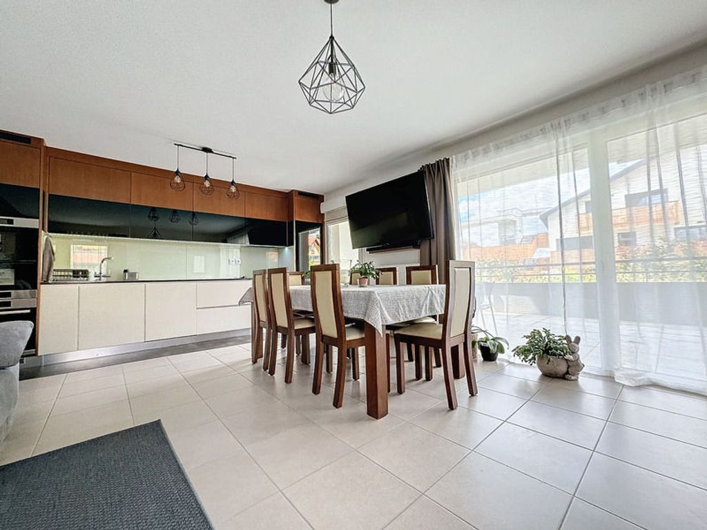 Achat appartement à vendre 4 pièces 82 m² - Ornex