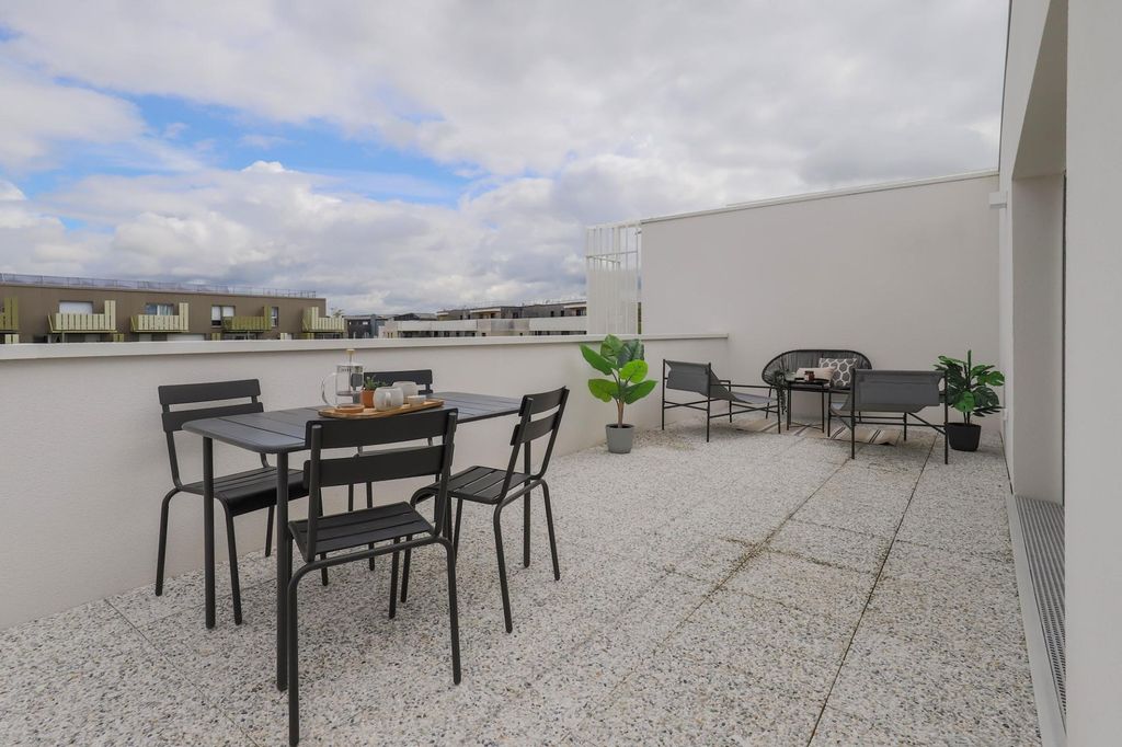 Achat appartement à vendre 5 pièces 101 m² - Villenave-d'Ornon