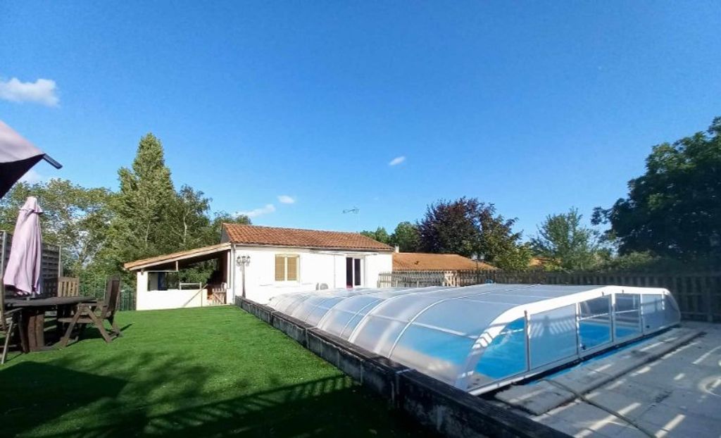 Achat maison à vendre 3 chambres 155 m² - Fontenay-le-Comte