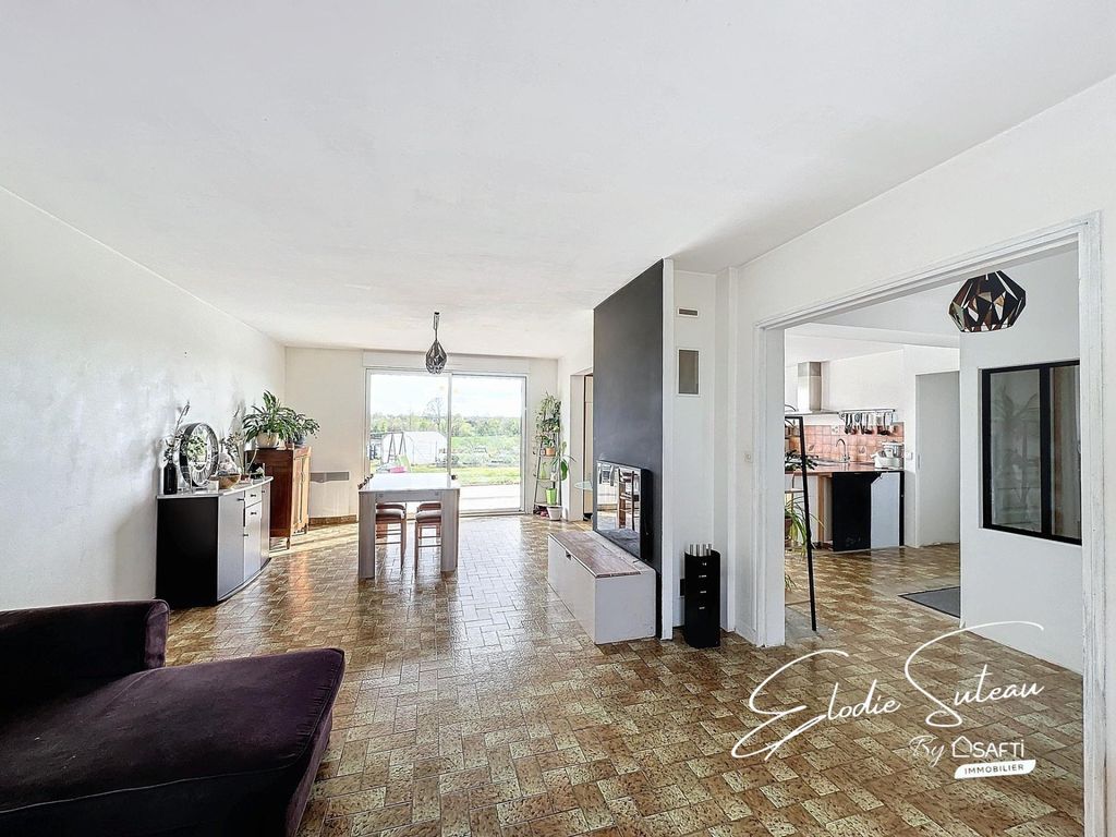 Achat maison à vendre 5 chambres 166 m² - Longuenée-en-Anjou