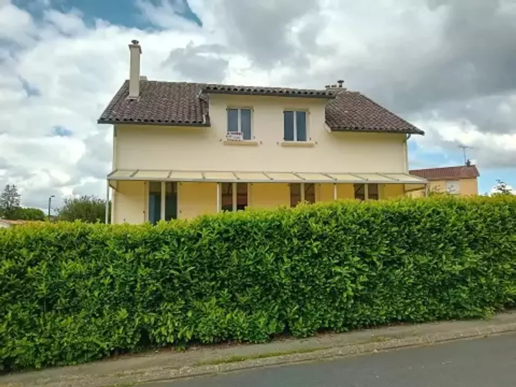 Achat maison à vendre 5 chambres 135 m² - Cerizay