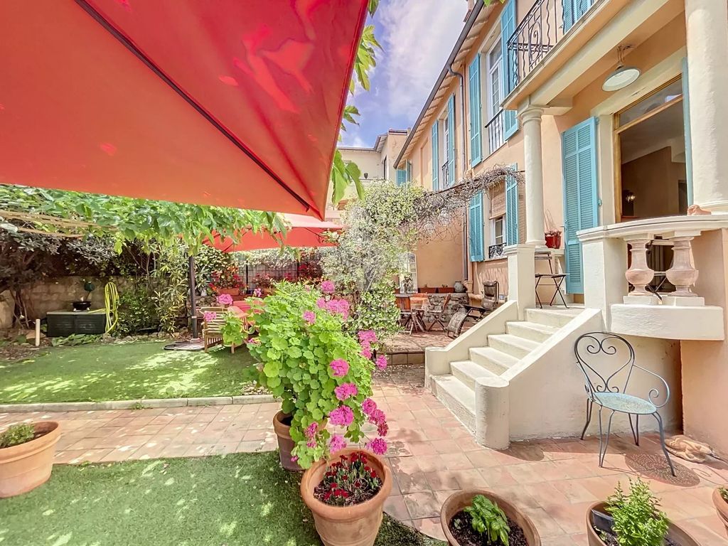 Achat maison à vendre 5 chambres 163 m² - Cannes