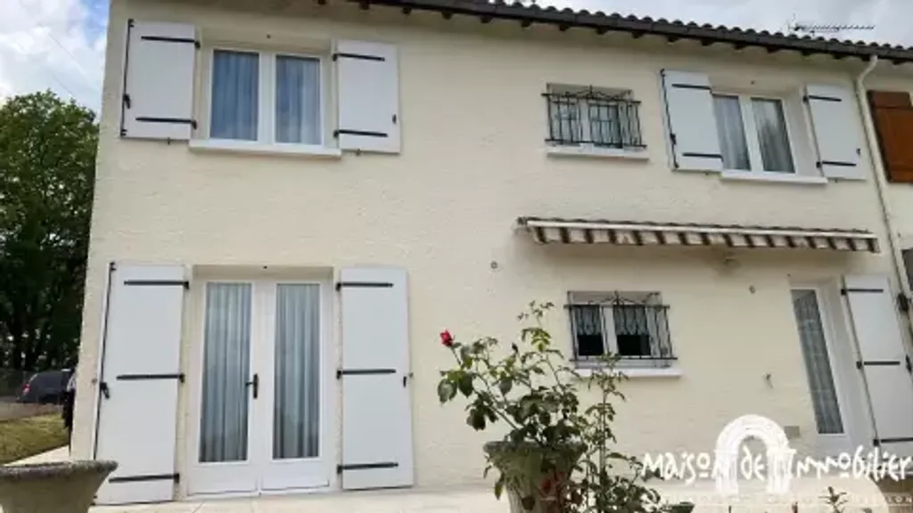 Achat maison à vendre 3 chambres 98 m² - Cherves-Richemont