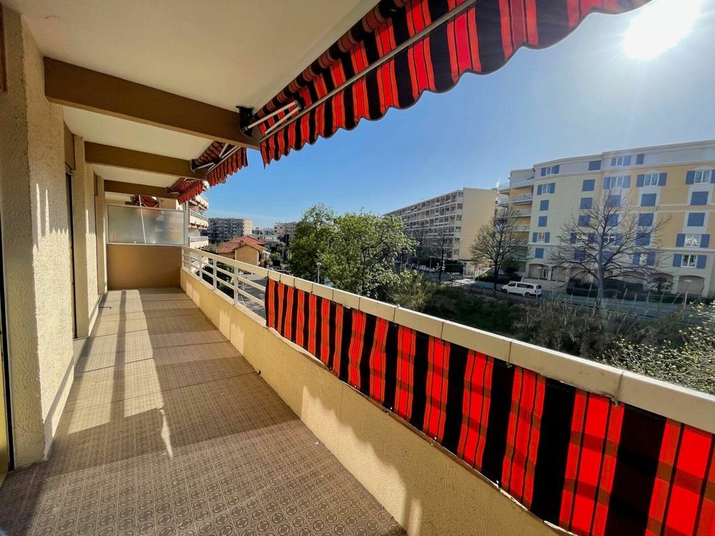 Achat appartement à vendre 2 pièces 52 m² - Cagnes-sur-Mer