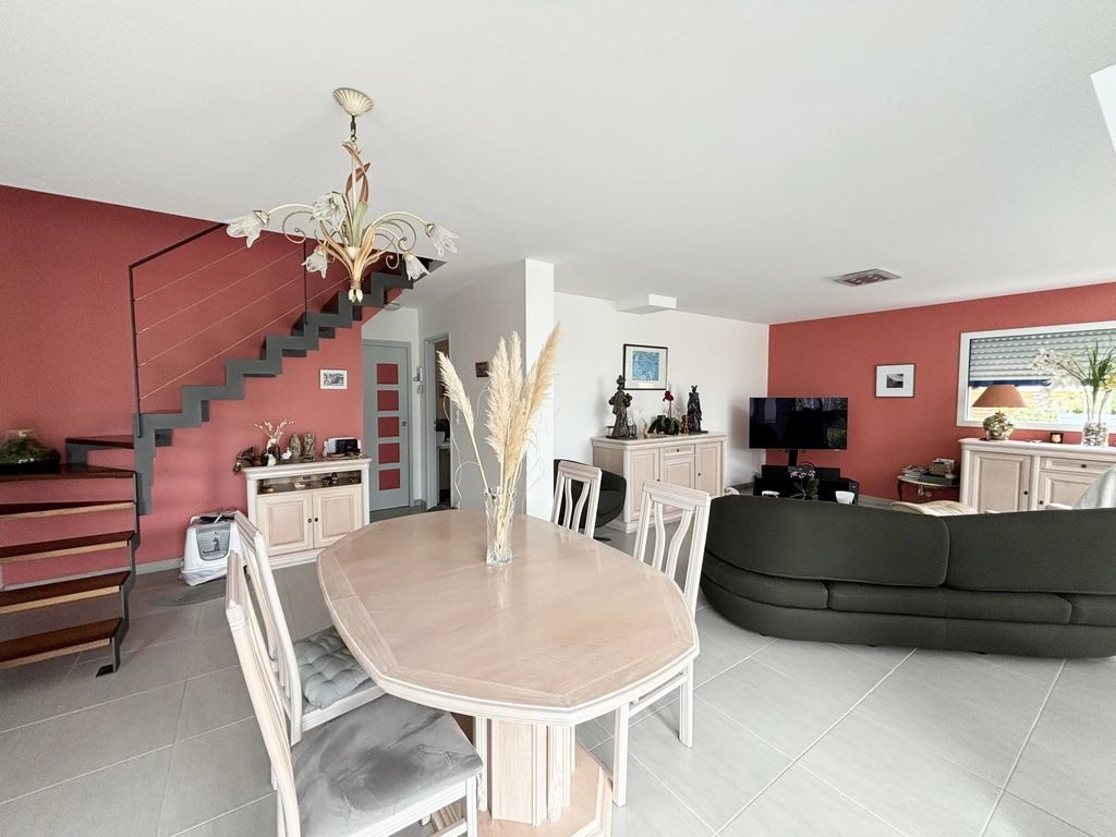 Achat maison à vendre 4 chambres 142 m² - Sarzeau