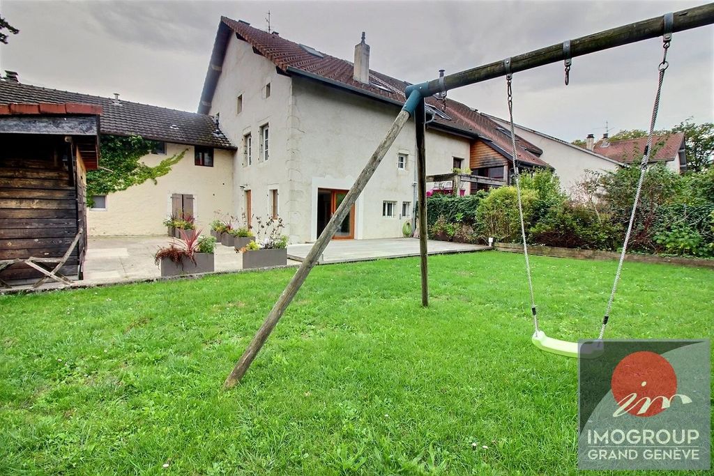 Achat maison à vendre 4 chambres 183 m² - Gex