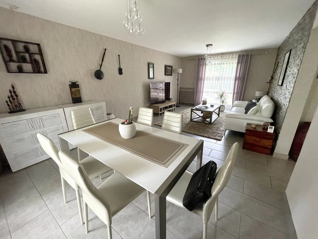 Achat maison à vendre 5 chambres 161 m² - Crépy-en-Valois