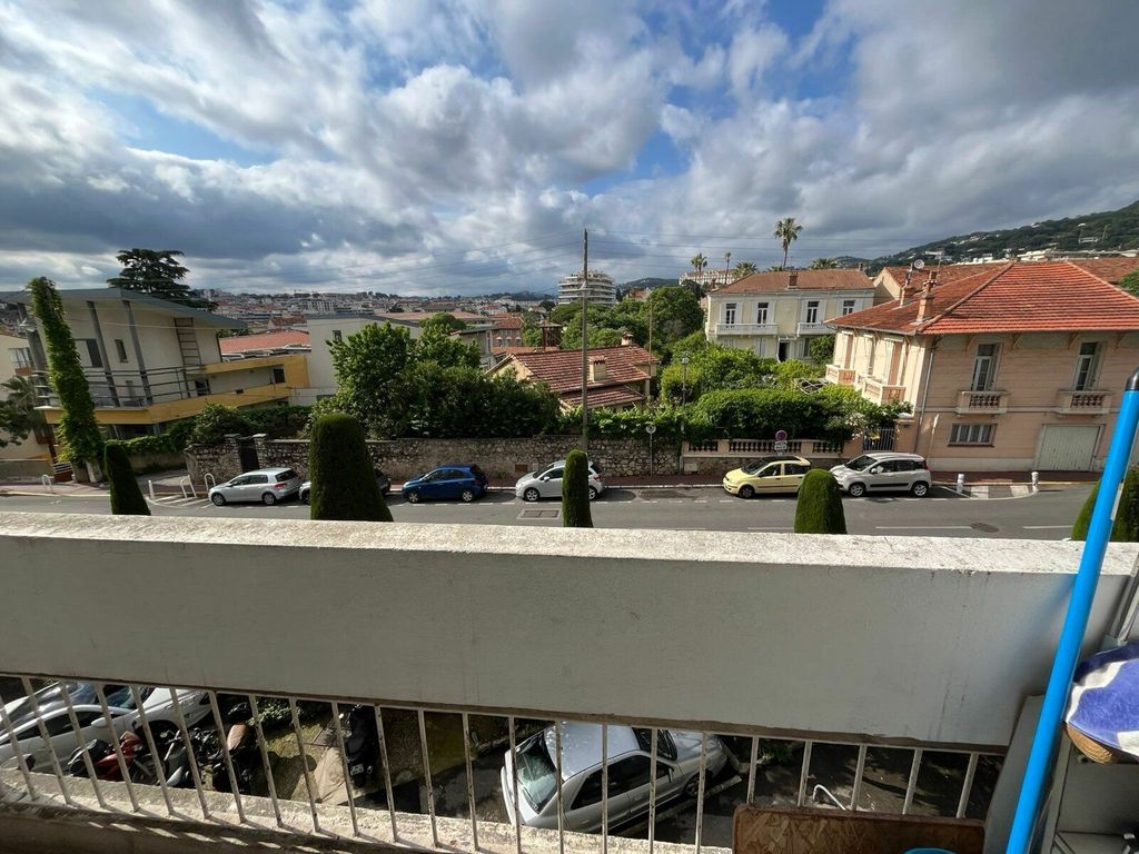 Achat appartement à vendre 3 pièces 68 m² - Cannes