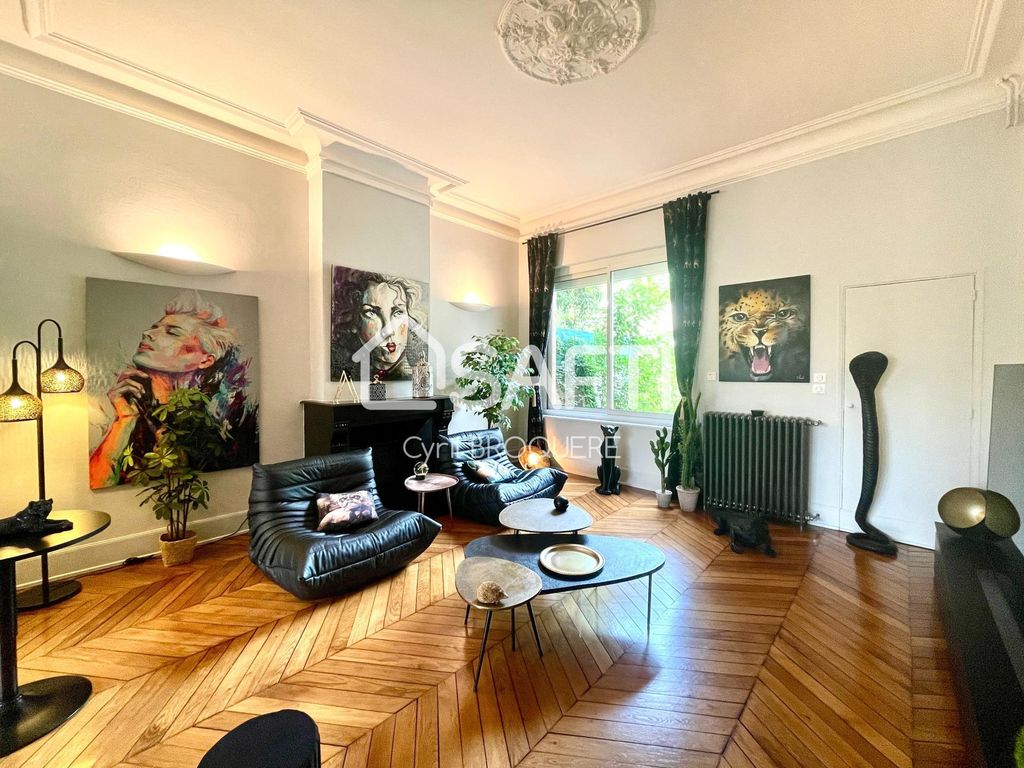 Achat maison à vendre 5 chambres 285 m² - Castelsarrasin