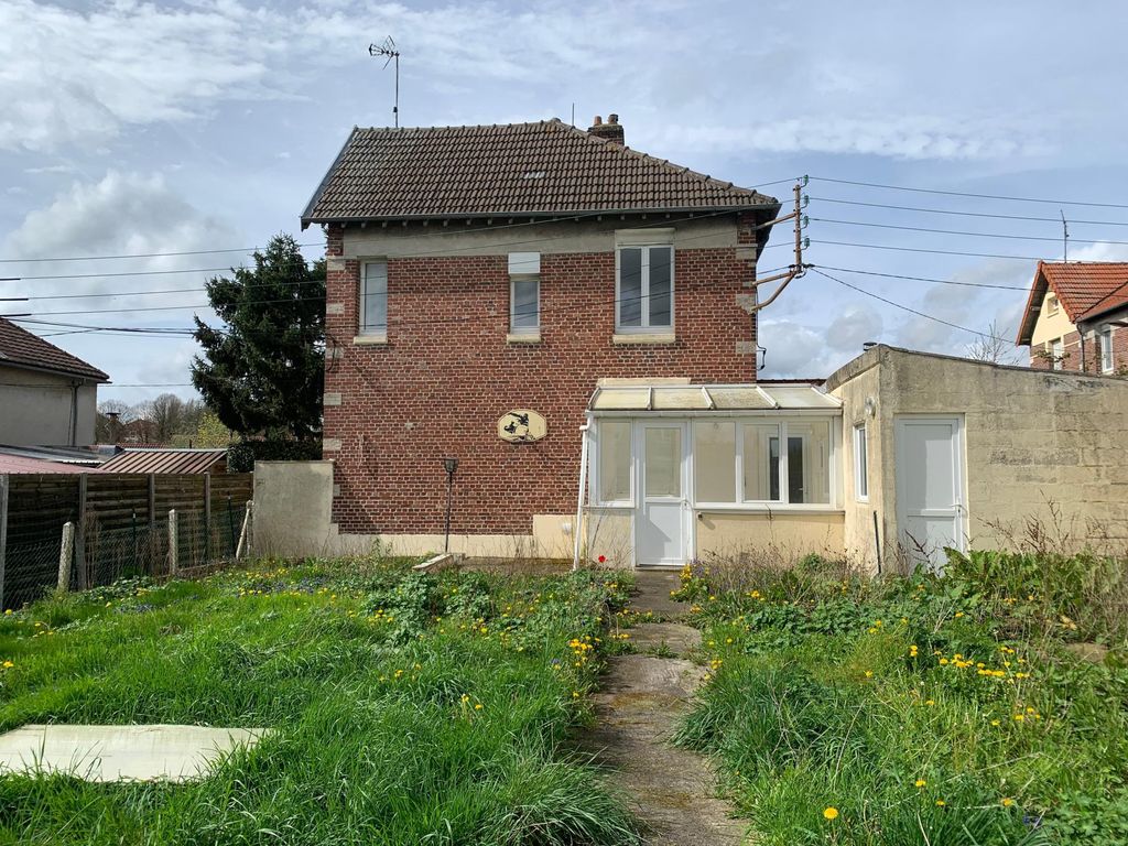 Achat maison à vendre 2 chambres 92 m² - Saint-Quentin