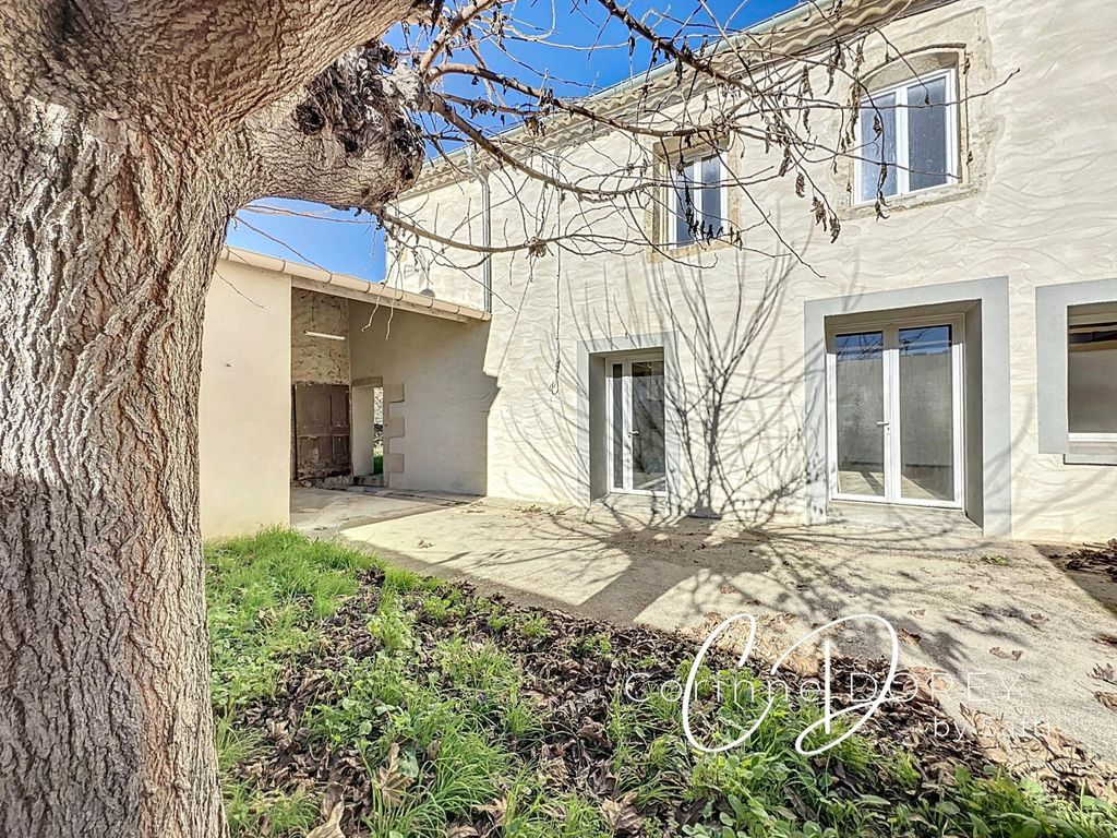 Achat maison à vendre 2 chambres 126 m² - Vergèze