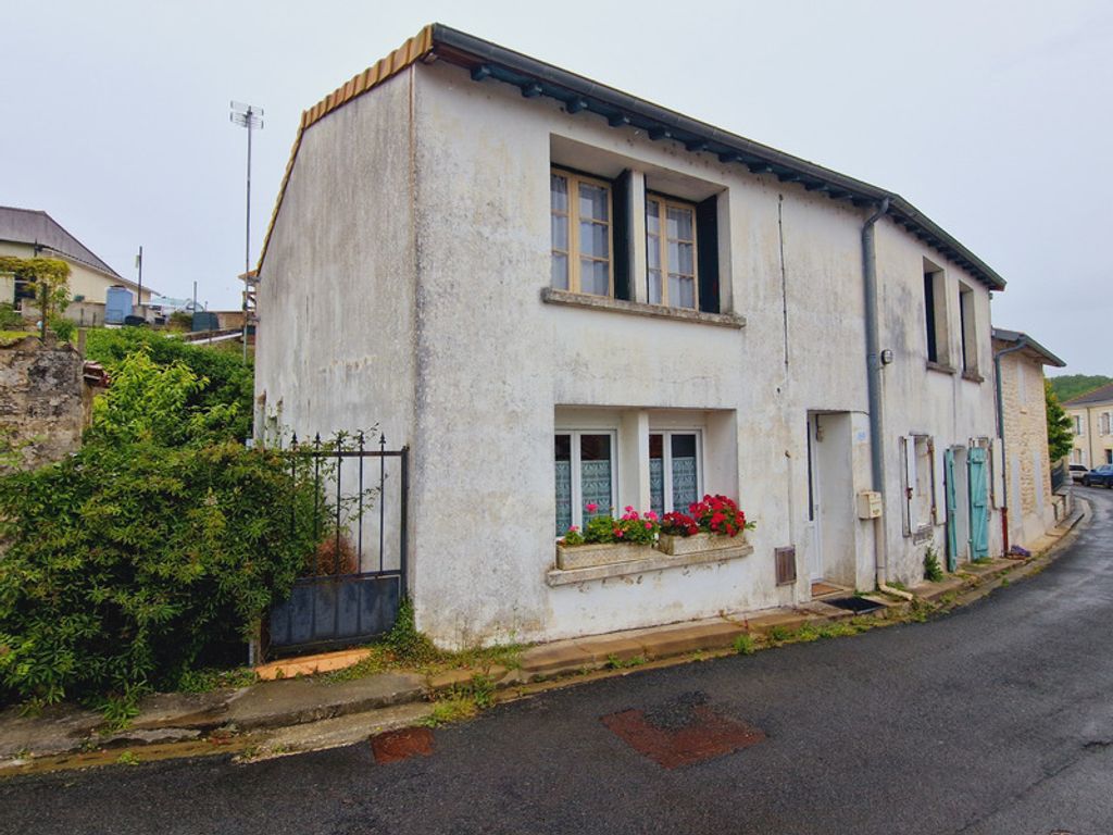 Achat maison à vendre 3 chambres 118 m² - Tonnay-Boutonne