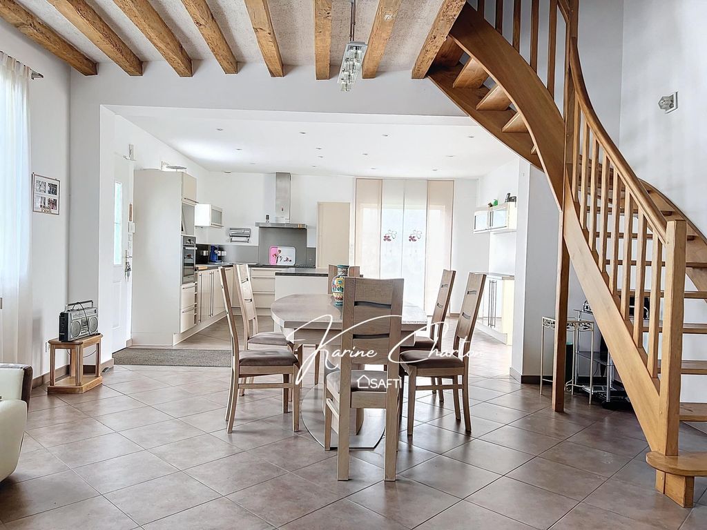 Achat maison à vendre 3 chambres 143 m² - Saumur