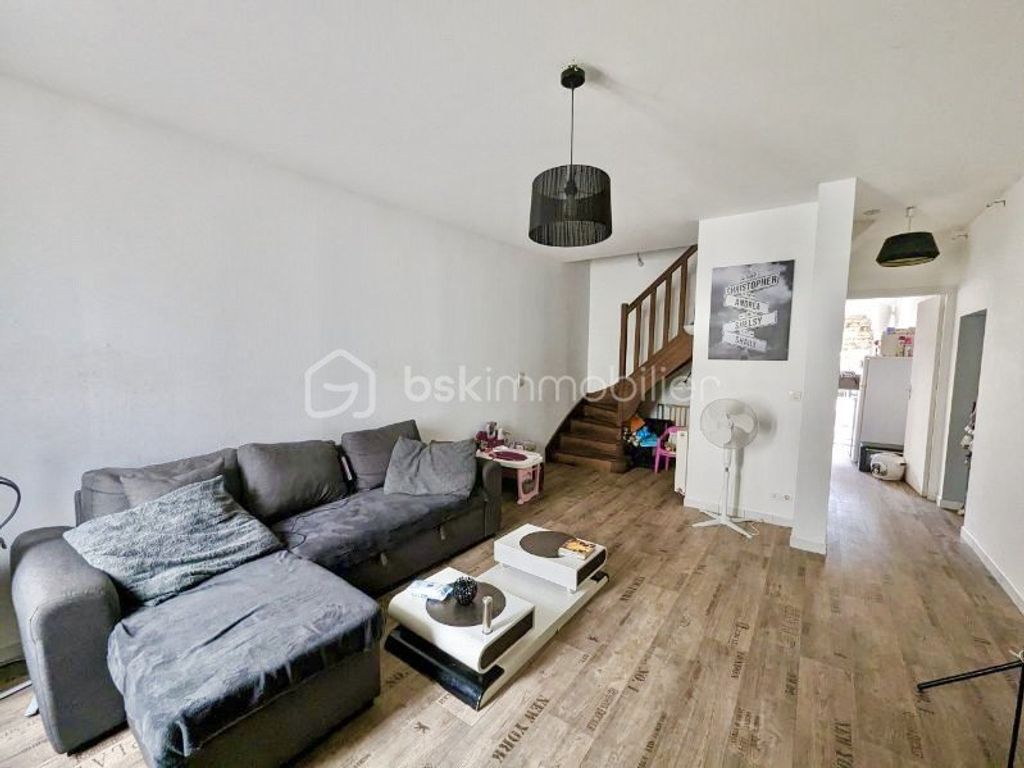 Achat maison à vendre 2 chambres 84 m² - Sainte-Foy-la-Grande