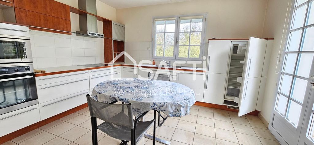 Achat maison à vendre 6 chambres 238 m² - Mouilleron-le-Captif