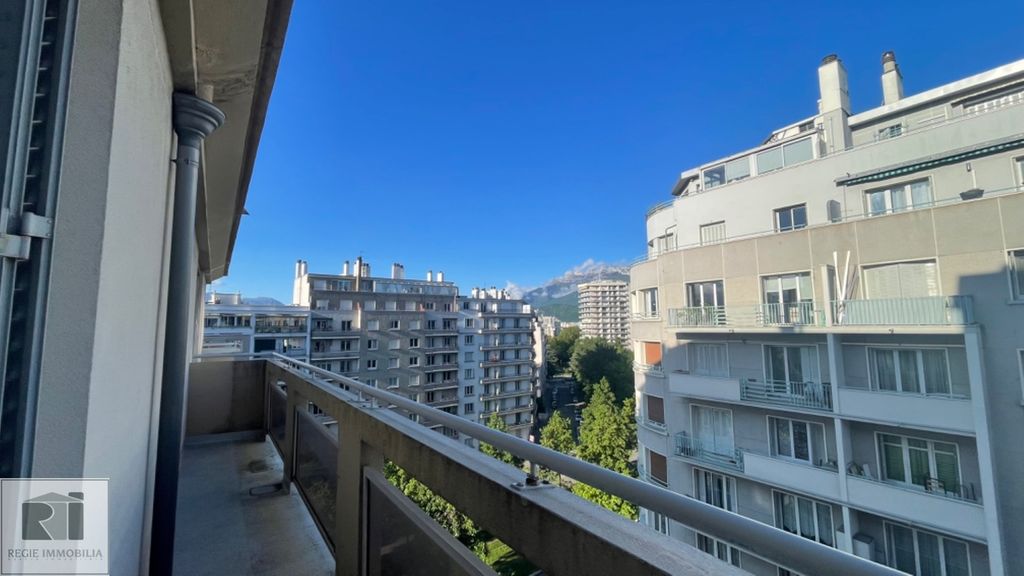 Achat appartement à vendre 3 pièces 62 m² - Grenoble