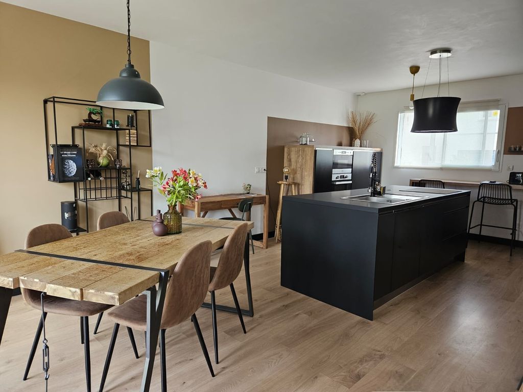 Achat maison à vendre 3 chambres 86 m² - Châteaugiron