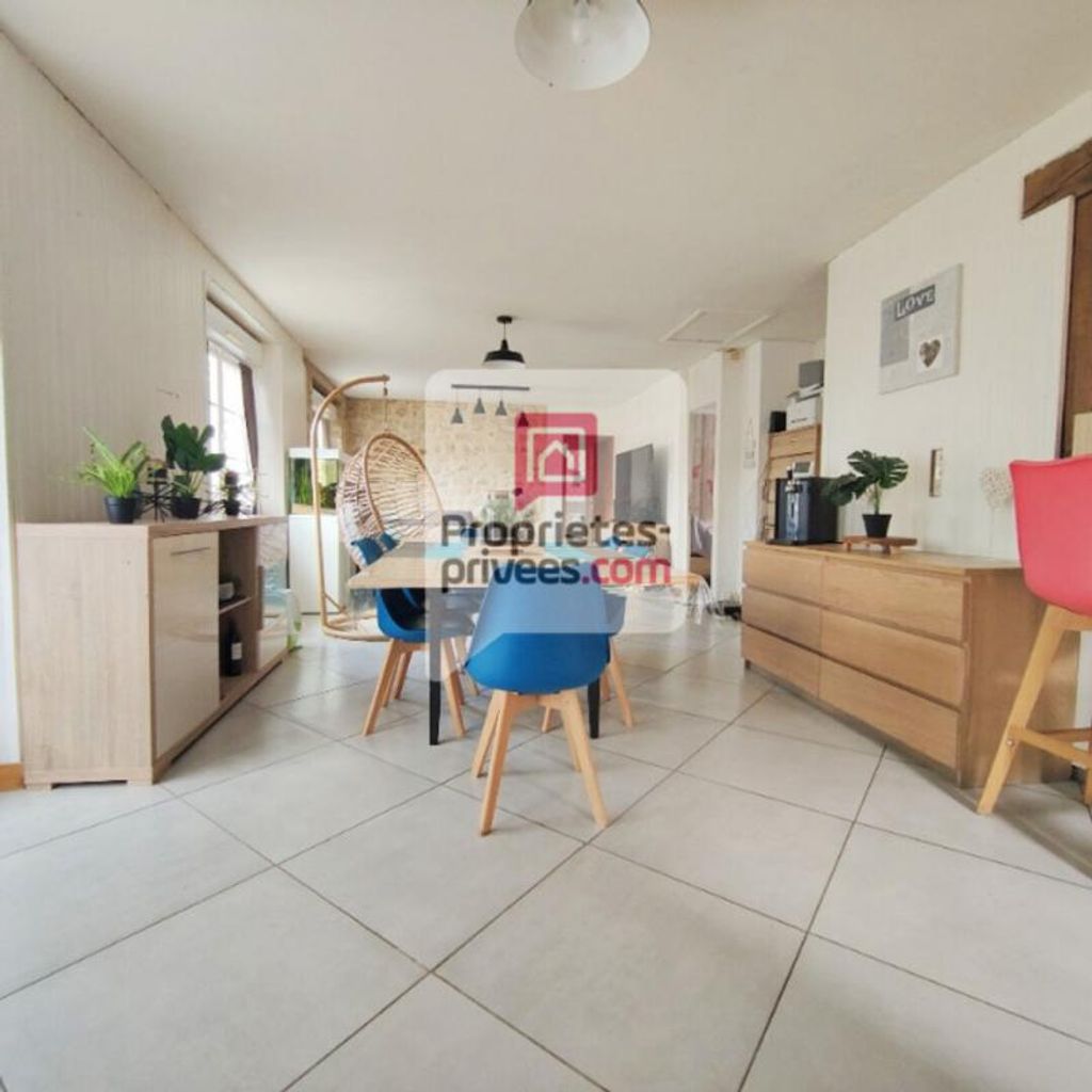 Achat maison à vendre 3 chambres 106 m² - Loiron-Ruillé