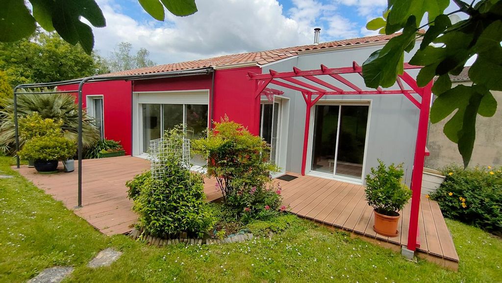 Achat maison à vendre 2 chambres 136 m² - L'Hermenault