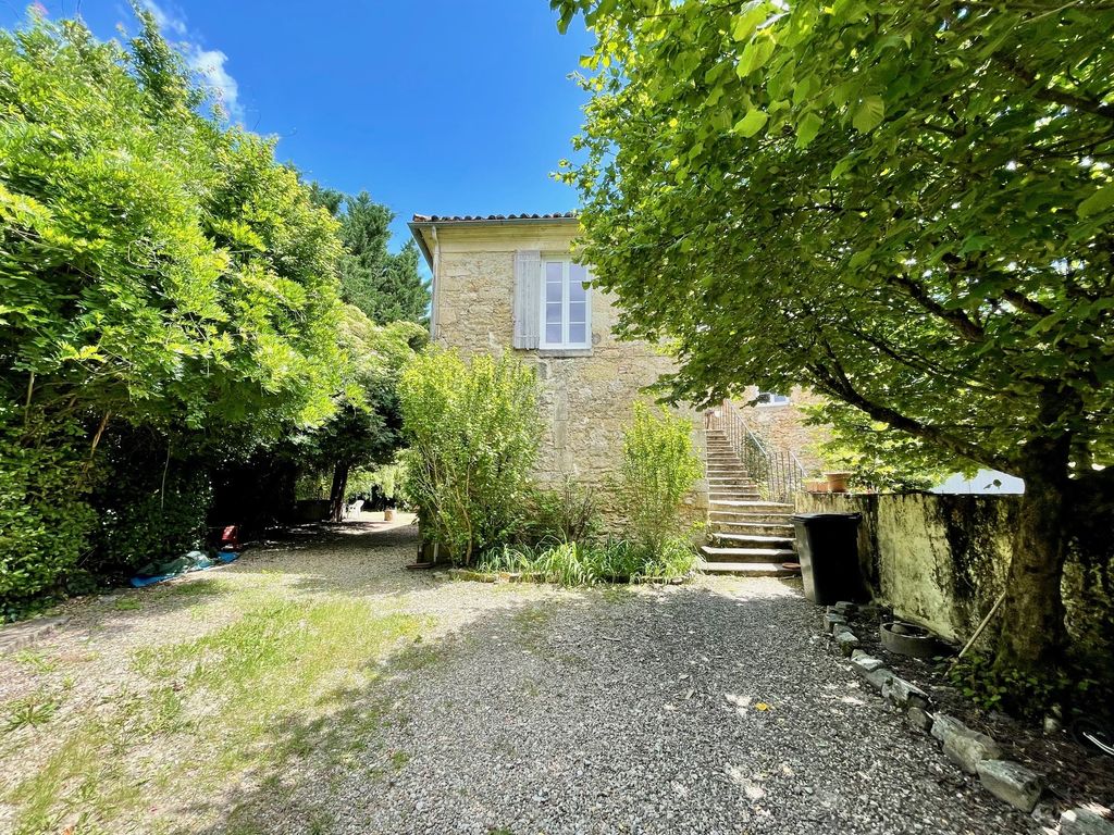 Achat maison à vendre 6 chambres 357 m² - Langon