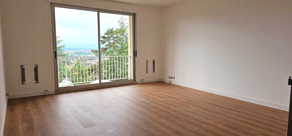 Achat appartement à vendre 3 pièces 67 m² - Saint-Just-Saint-Rambert