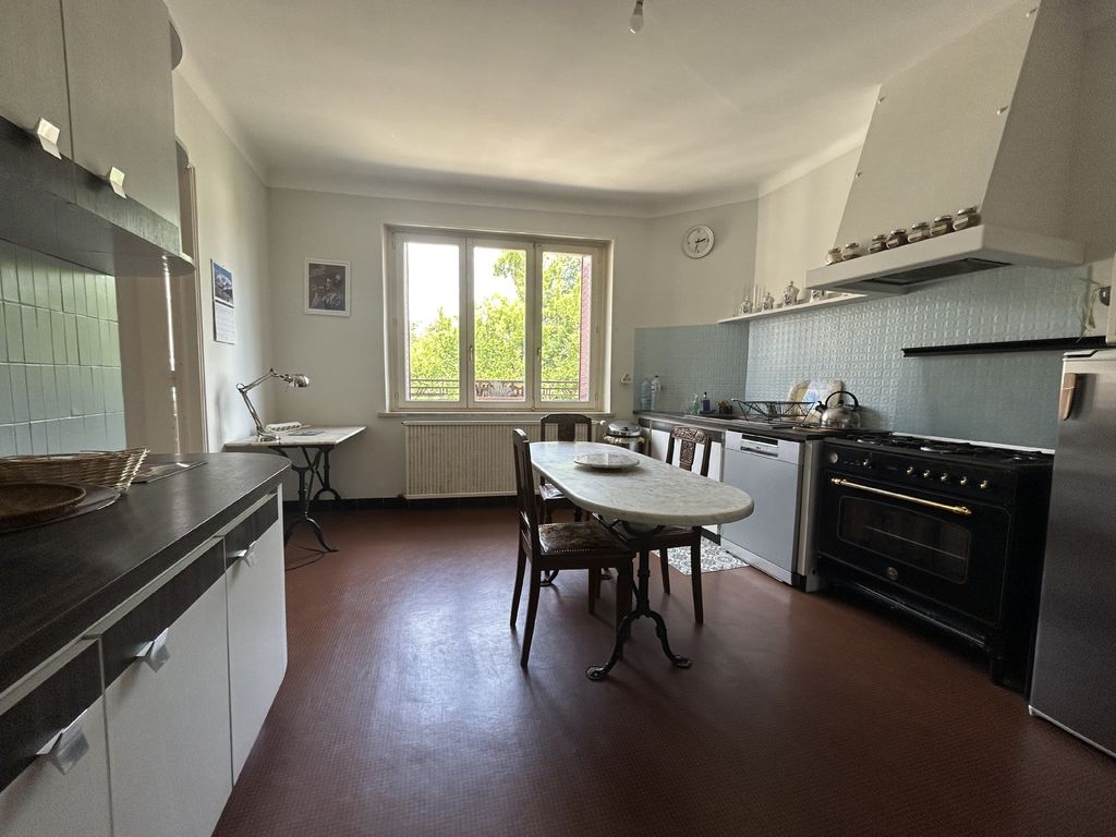 Achat maison à vendre 4 chambres 176 m² - Pont-Saint-Vincent