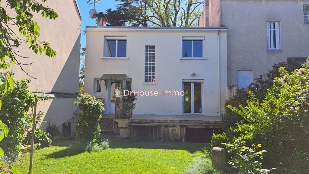 Achat maison à vendre 4 chambres 145 m² - Parthenay