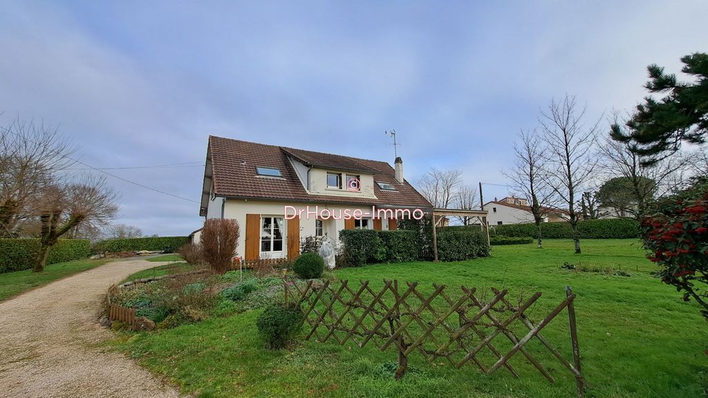 Achat maison à vendre 4 chambres 157 m² - Parthenay