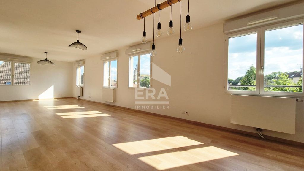 Achat appartement à vendre 5 pièces 123 m² - Brie-Comte-Robert