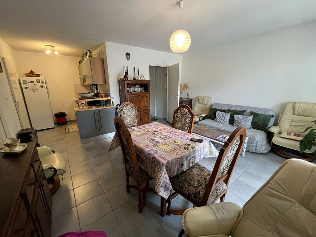 Achat appartement à vendre 2 pièces 49 m² - Châteaurenard