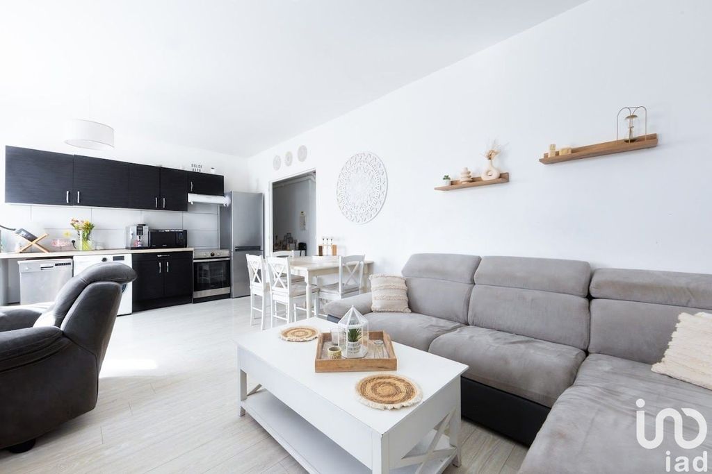 Achat appartement à vendre 4 pièces 80 m² - Roissy-en-Brie