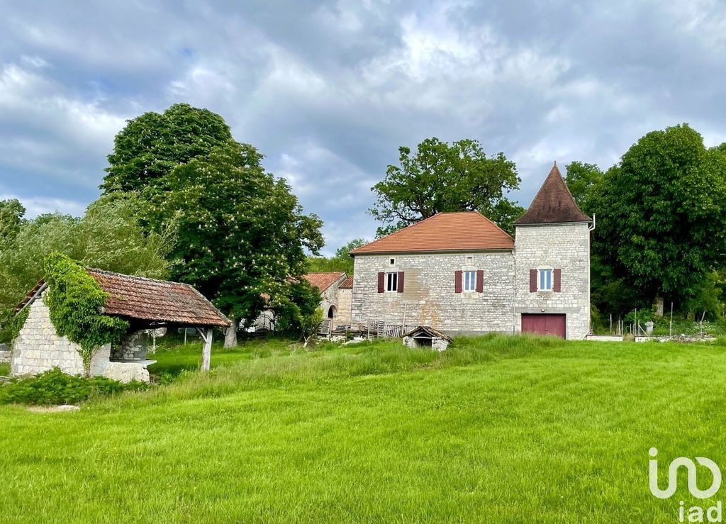 Achat maison à vendre 6 chambres 230 m² - Cézac