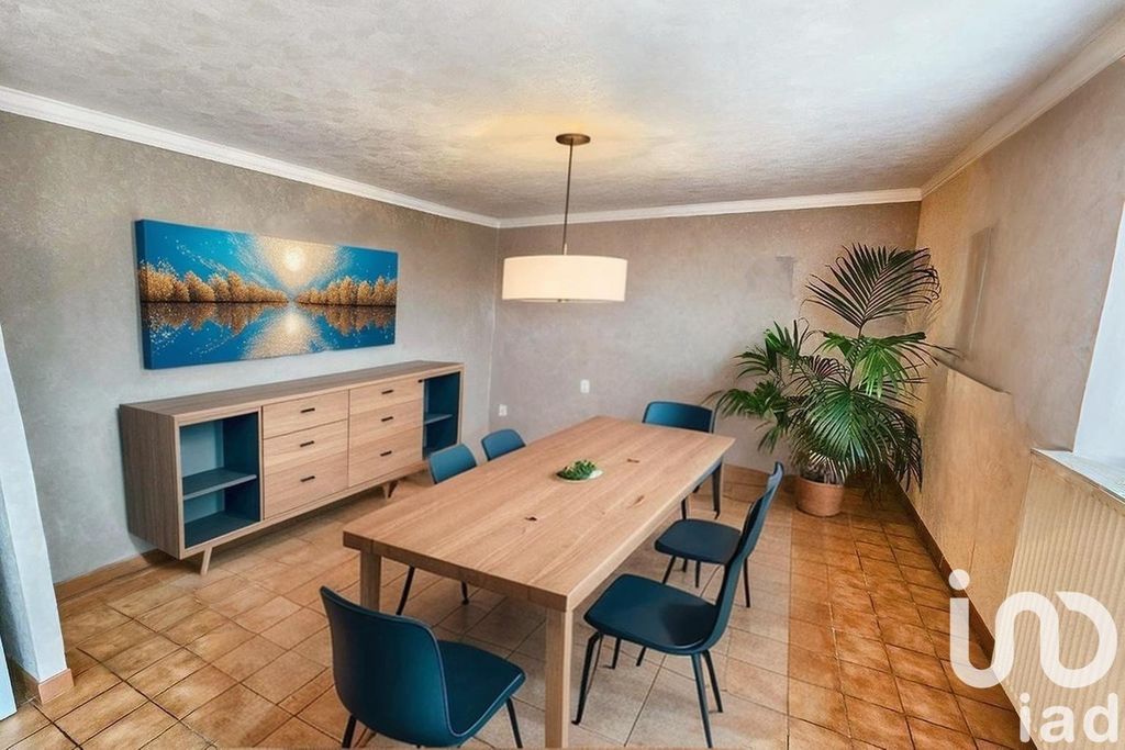 Achat maison à vendre 3 chambres 123 m² - Guerlesquin