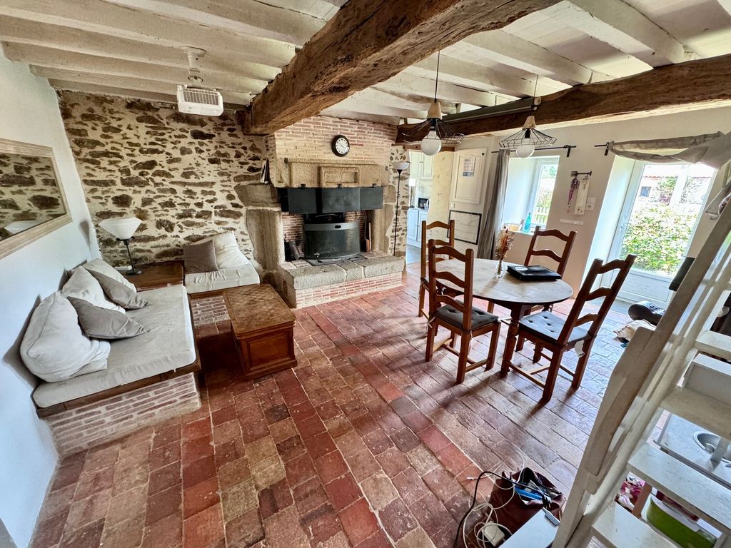 Achat maison à vendre 3 chambres 87 m² - Saint-Étienne-du-Bois